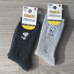 💓Peanuts Snoopy Women's Socks in Black and Gray